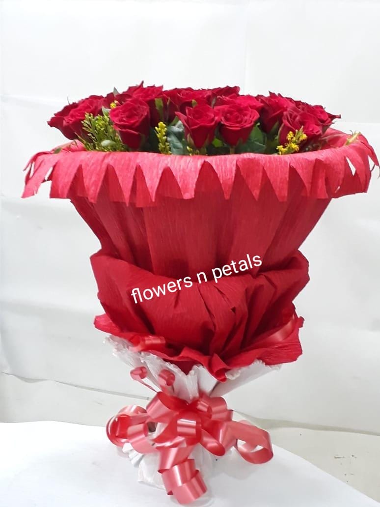 30 Red Roses Bunch With Red Paper Packing