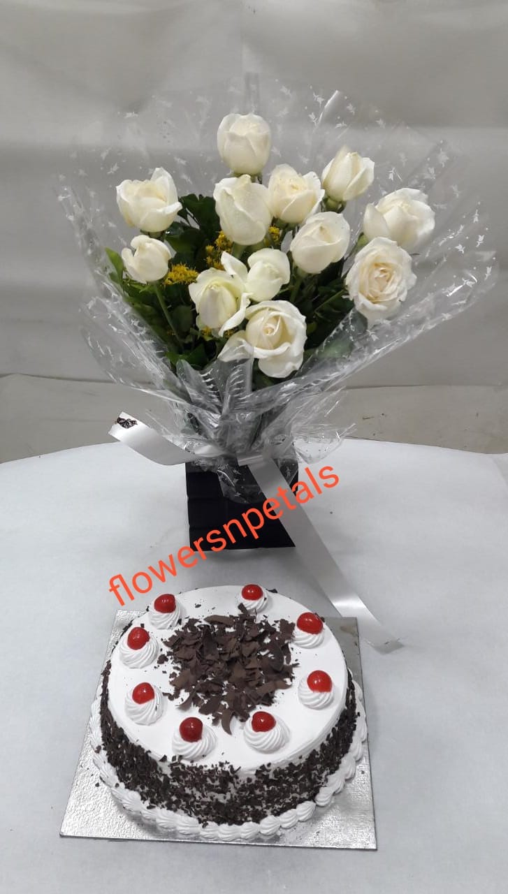 10 White Roses Bunch + 1/2 Kg. black Floest cake