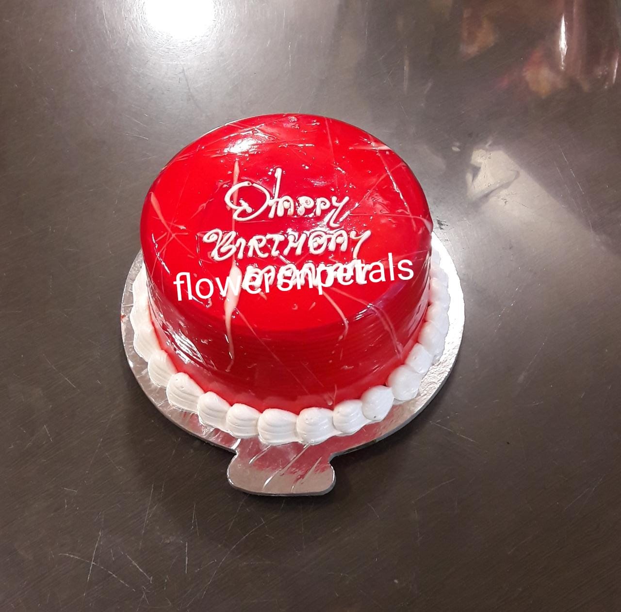 1/2 Kg. red velvet cake