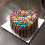 Heart shape Kitket chocolate cake